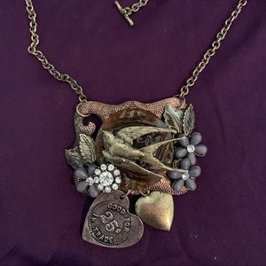 Costume jewelry necklace